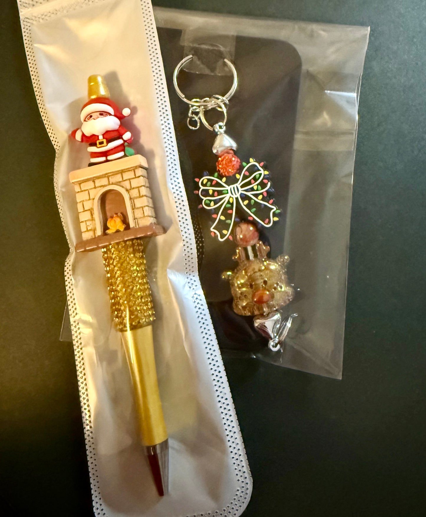 2 piece Christmas pen and keychain bundle