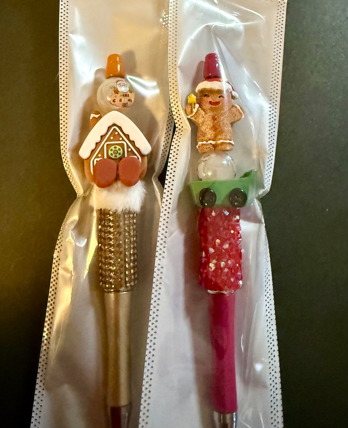 2 piece Christmas pen and keychain bundle