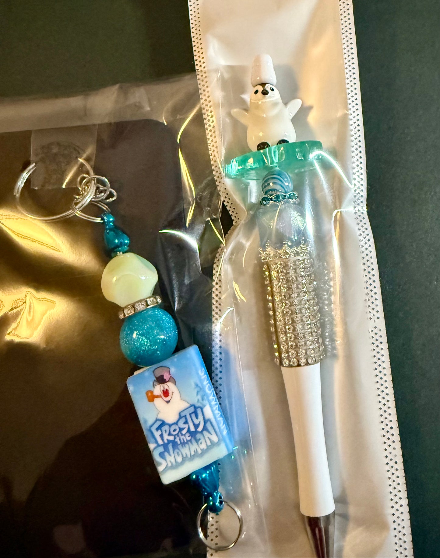 2 piece Christmas pen and keychain bundle