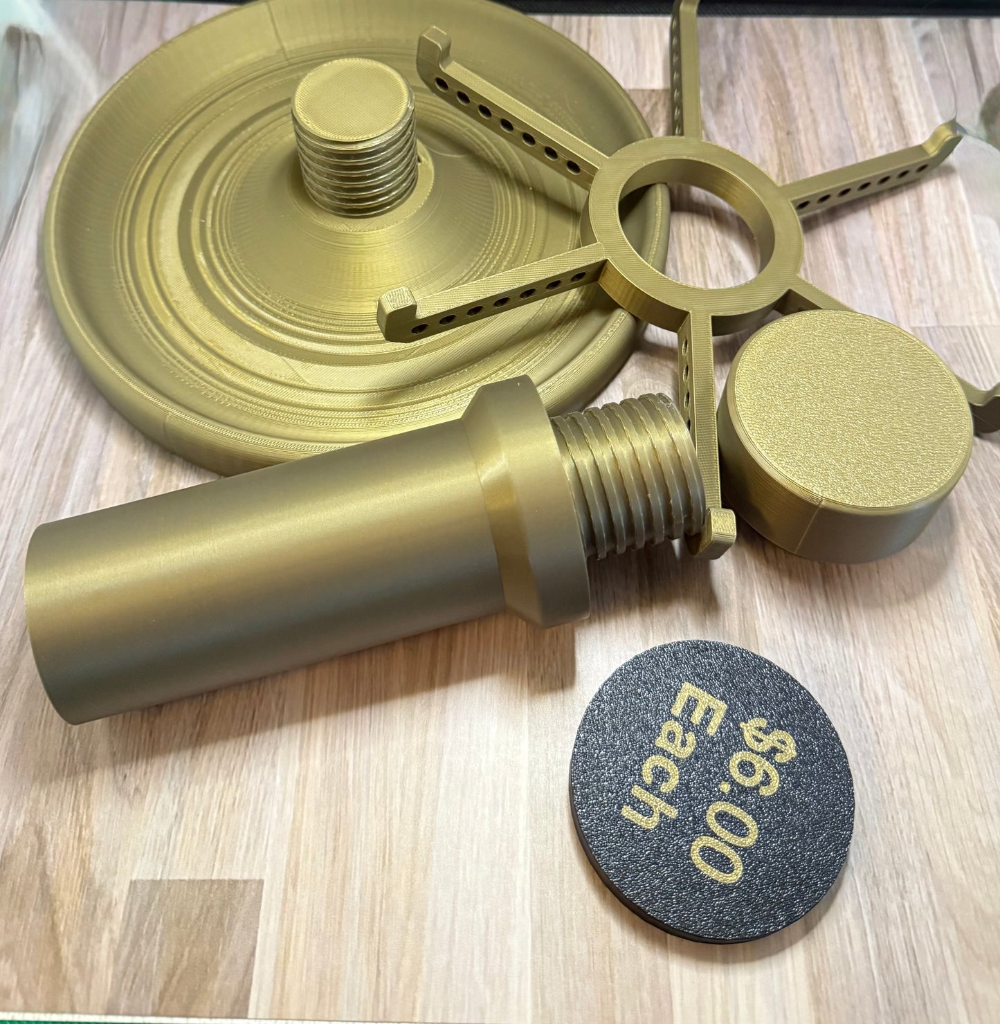 Spinning keychain display